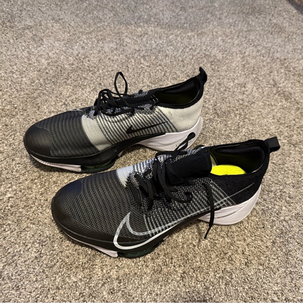 Nike Men's Black and White Running Shoes